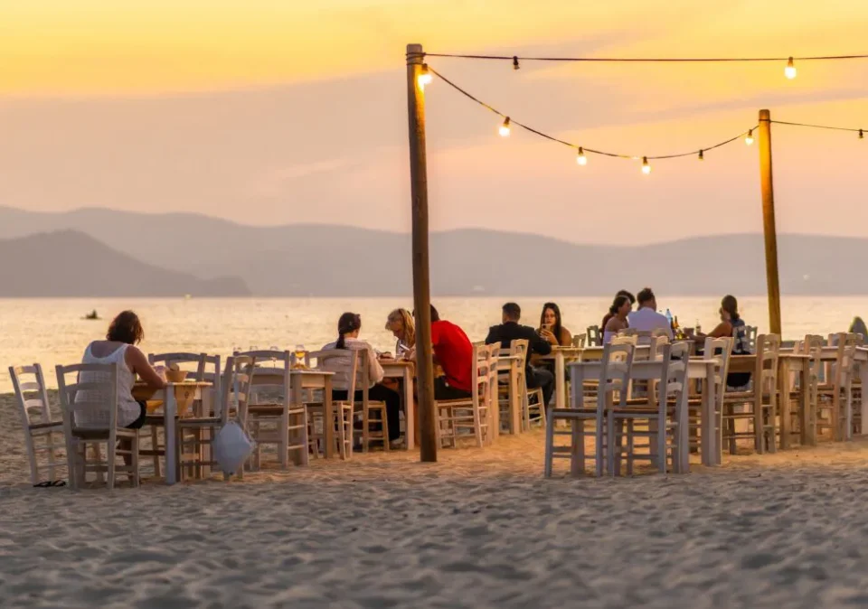 Plaka-Hotel-1-in-Naxos-Riviera-Restaurant5-1024x683-1.webp